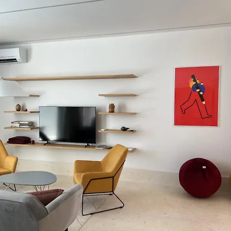 Venus And Aprilia - Luxury By The Coast Villa *