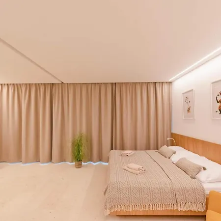 Villa Venus And Aprilia - Luxury By The Coast Petrcane