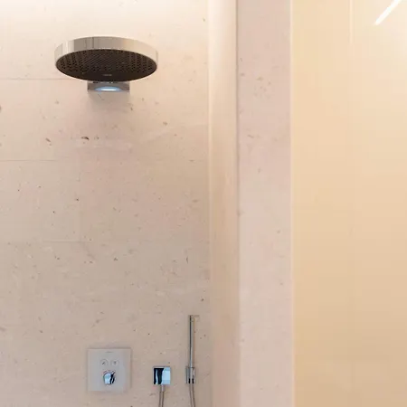 Villa Venus And Aprilia - Luxury By The Coast