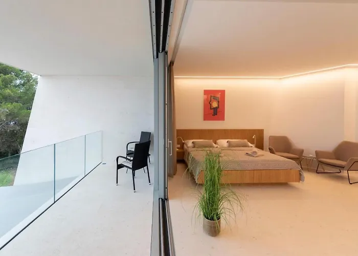 Venus And Aprilia - Luxury By The Coast